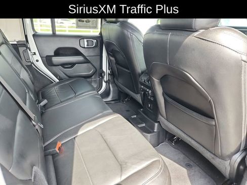 Used 2020 Jeep Wrangler Unlimited Sahara image 33