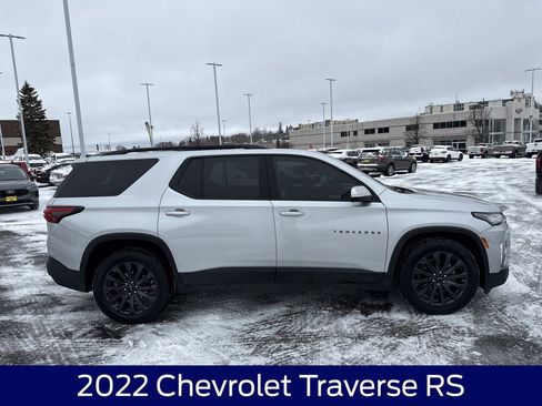 Used 2022 Chevrolet Traverse RS w/ LPO, Floor Liner Package image 6