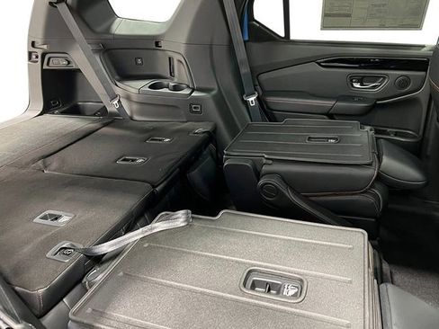 New 2025 Honda Pilot TrailSport image 38