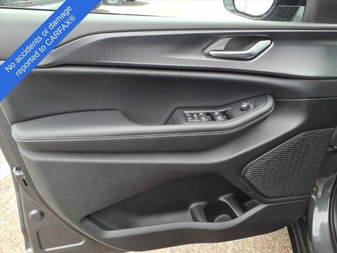 Used 2023 Jeep Grand Cherokee Altitude image 15