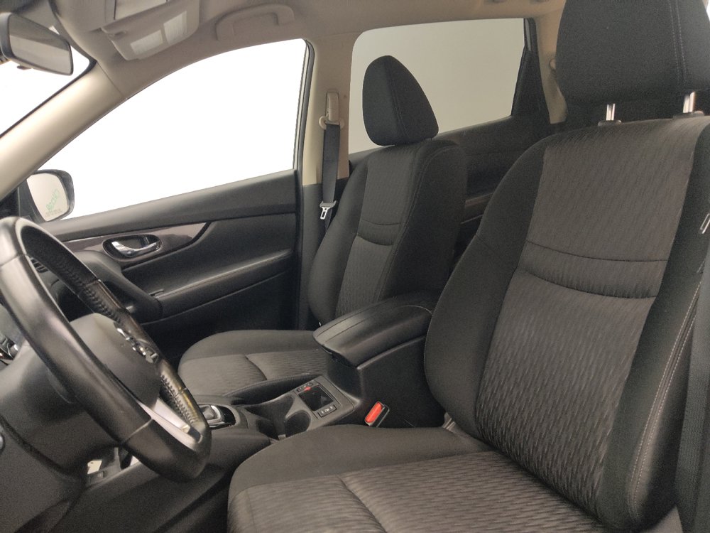 Used 2019 Nissan Rogue SV w/ Premium Package FWD image 17