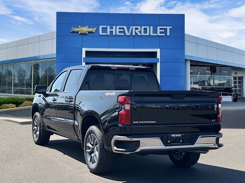 Used 2026 Chevrolet Silverado 1500 LT w/ Safety Package AWD/4WD image 3