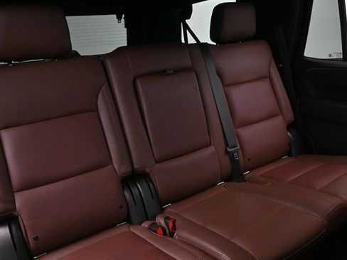 Used 2021 Chevrolet Tahoe LS RWD image 12