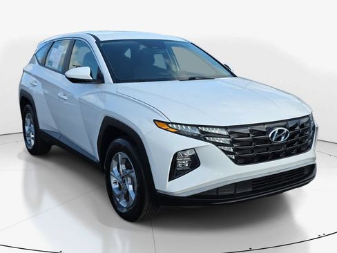 Used 2024 Hyundai Tucson SE AWD/4WD image 3