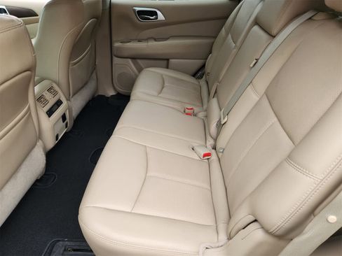 Used 2017 Nissan Pathfinder Platinum w/ Cargo Package image 25
