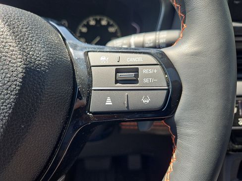 Used 2025 Honda Pilot TrailSport image 24