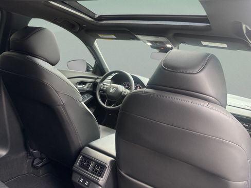 Used 2025 Honda Accord Sport image 30