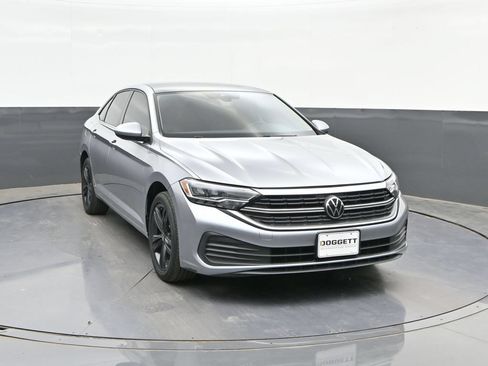 Used 2023 Volkswagen Jetta SE FWD image 22