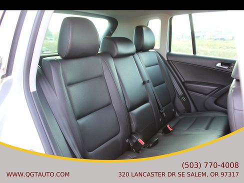 Used 2013 Volkswagen Tiguan SE image 16
