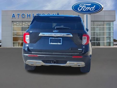 Used 2020 Ford Explorer XLT w/ Equipment Group 202A image 6