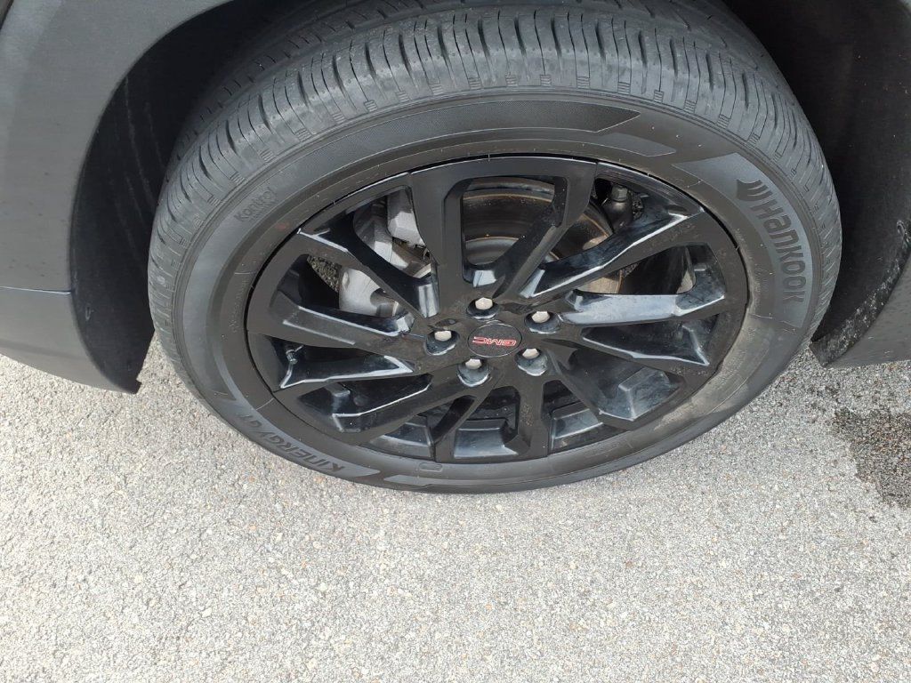 Used 2024 GMC Terrain SLE w/ Driver Convenience Package FWD image 5