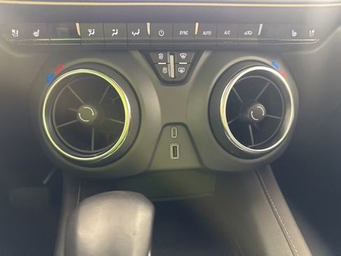 Used 2022 Chevrolet Blazer Premier w/ Enhanced Convenience Package AWD/4WD image 15