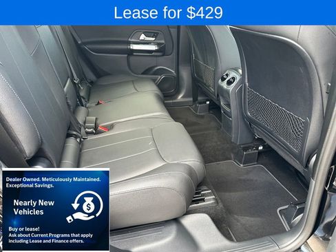 Used 2025 Mercedes-Benz GLB 250 4MATIC image 32