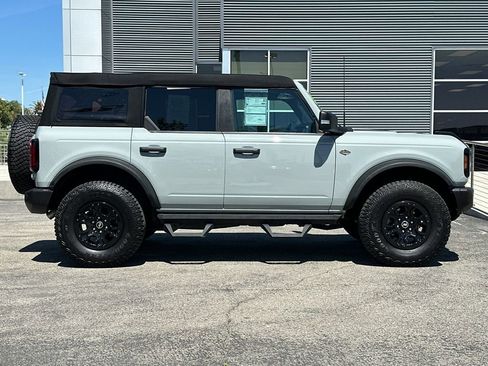 Certified 2023 Ford Bronco Wildtrak AWD/4WD image 2