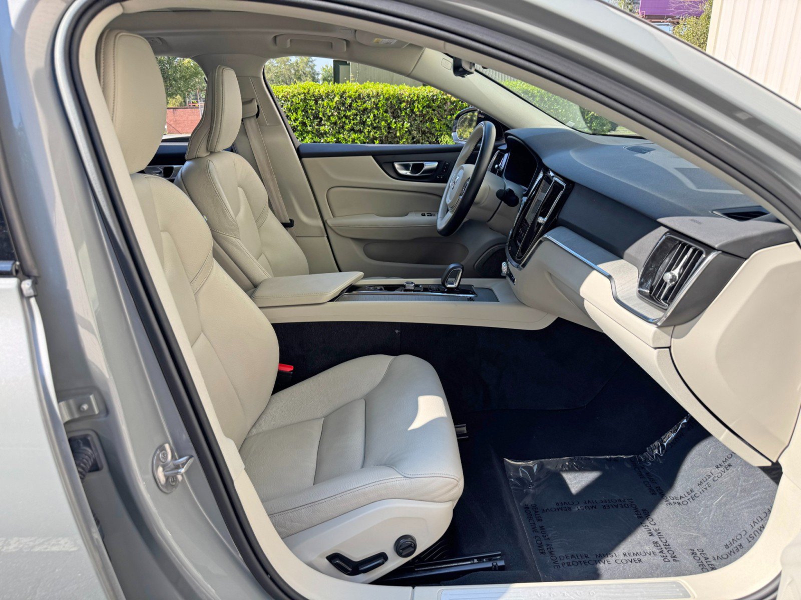 Used 2024 Volvo S60 B5 Plus w/ Climate Package FWD image 16