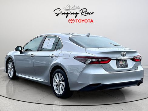 Used 2023 Toyota Camry LE FWD image 4