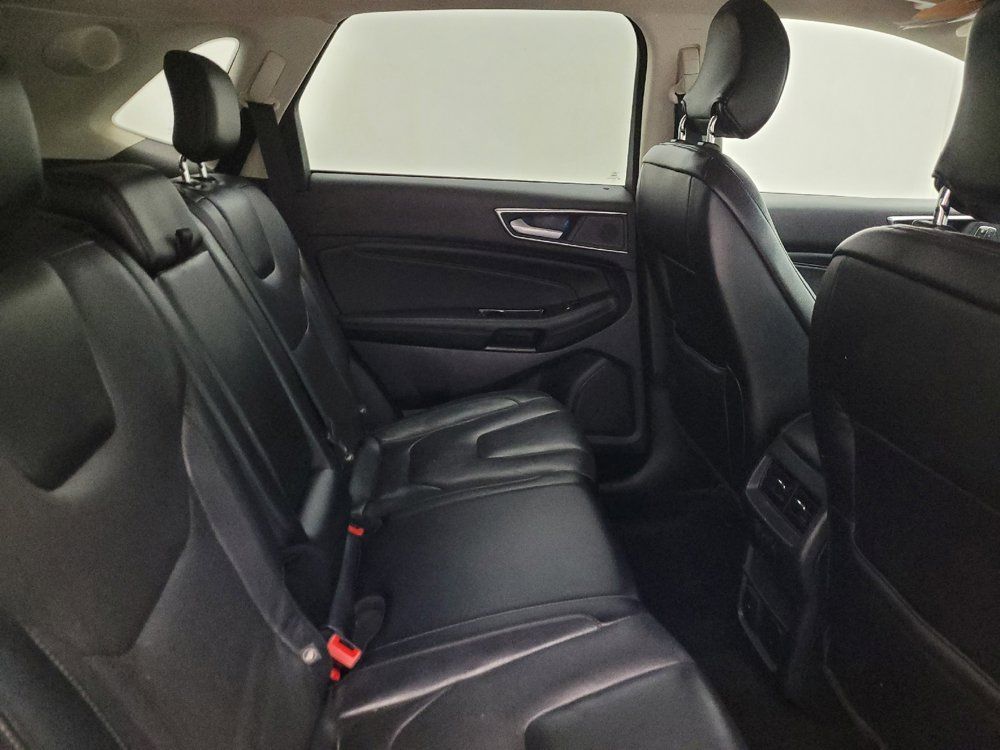 Used 2019 Ford Edge Titanium w/ Equipment Group 301A FWD image 19
