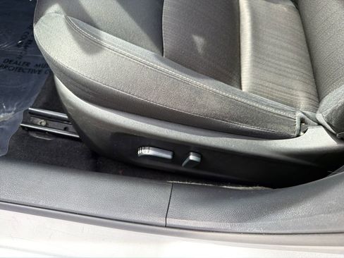 Used 2024 Nissan Altima 2.5 SV FWD image 15