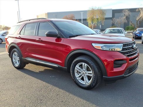 Certified 2021 Ford Explorer XLT w/ Class III Trailer Tow Package image 6