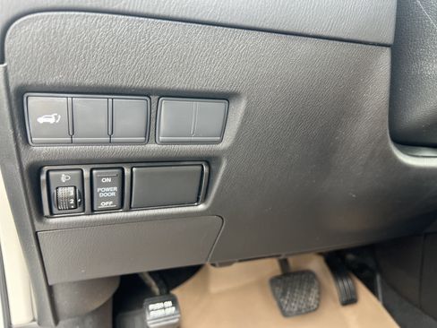 Used 2017 Nissan Armada SL RWD image 31