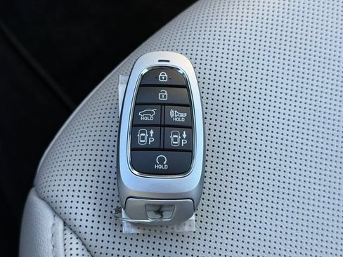 Used 2023 Hyundai Tucson Limited AWD/4WD image 14