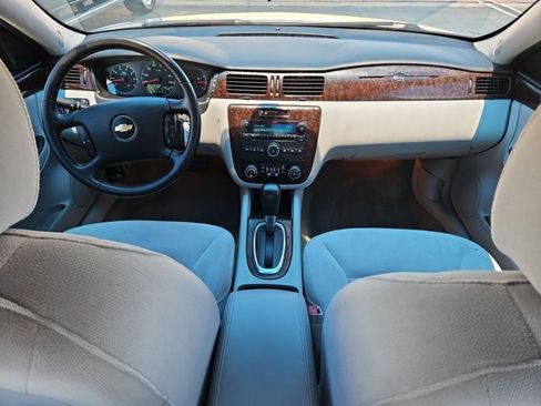 Used 2013 Chevrolet Impala LT FWD image 16