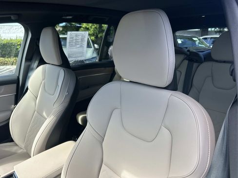 Certified 2026 Volvo XC90 B6 Core image 19