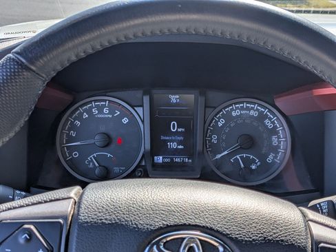 Used 2017 Toyota Tacoma 4x4 Double Cab image 16