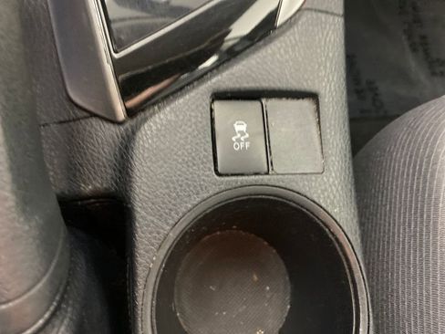 Used 2015 Toyota Corolla L image 20