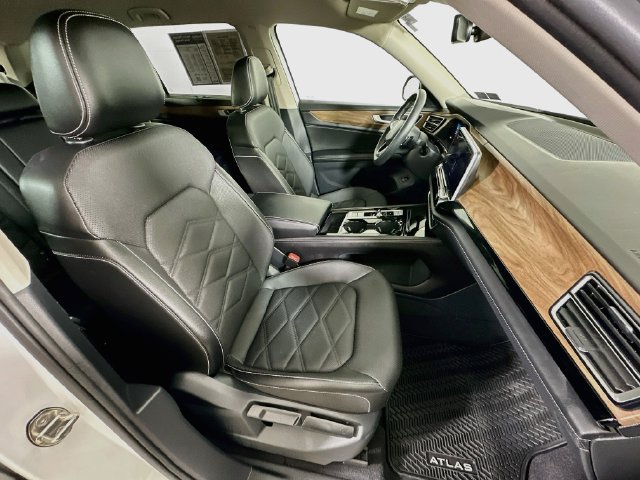 Certified 2024 Volkswagen Atlas SE AWD/4WD image 29