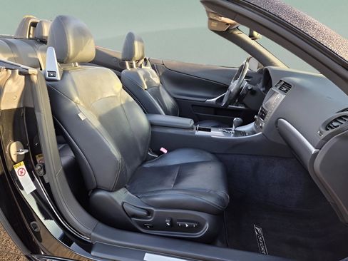 Used 2014 Lexus IS 250C image 10