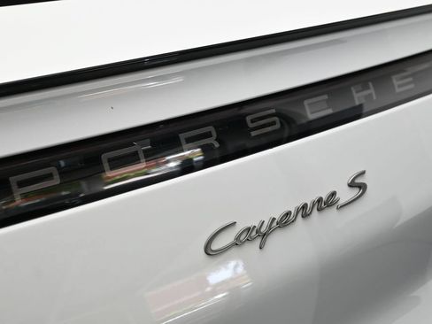 Certified 2023 Porsche Cayenne S AWD/4WD image 35
