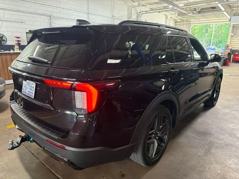 Used 2025 Ford Explorer ST-Line w/ Premium Package RWD image 10