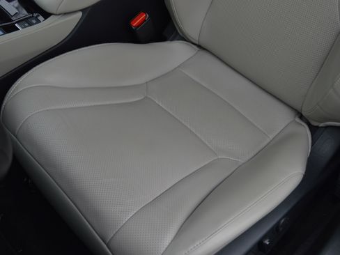 Used 2024 Honda Accord EX-L image 27