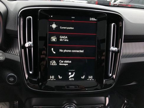 Used 2022 Volvo XC40 T5 R-Design w/ Advanced Package image 27