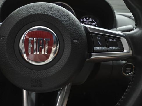 Used 2017 FIAT 124 Spider Lusso RWD image 17