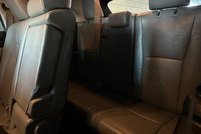 Certified 2021 Toyota Highlander XLE AWD/4WD image 17