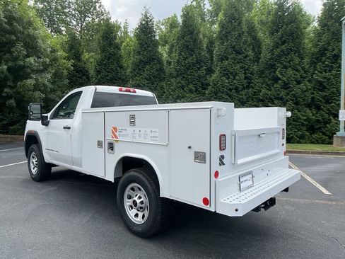 New 2024 GMC Sierra 3500 Pro w/ Convenience Package image 7