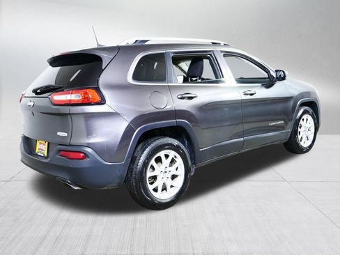 Used 2017 Jeep Cherokee Latitude w/ Safety/Convenience Group AWD/4WD image 7