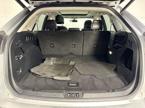 Used 2017 Ford Edge SEL w/ Equipment Group 201A AWD/4WD image 34