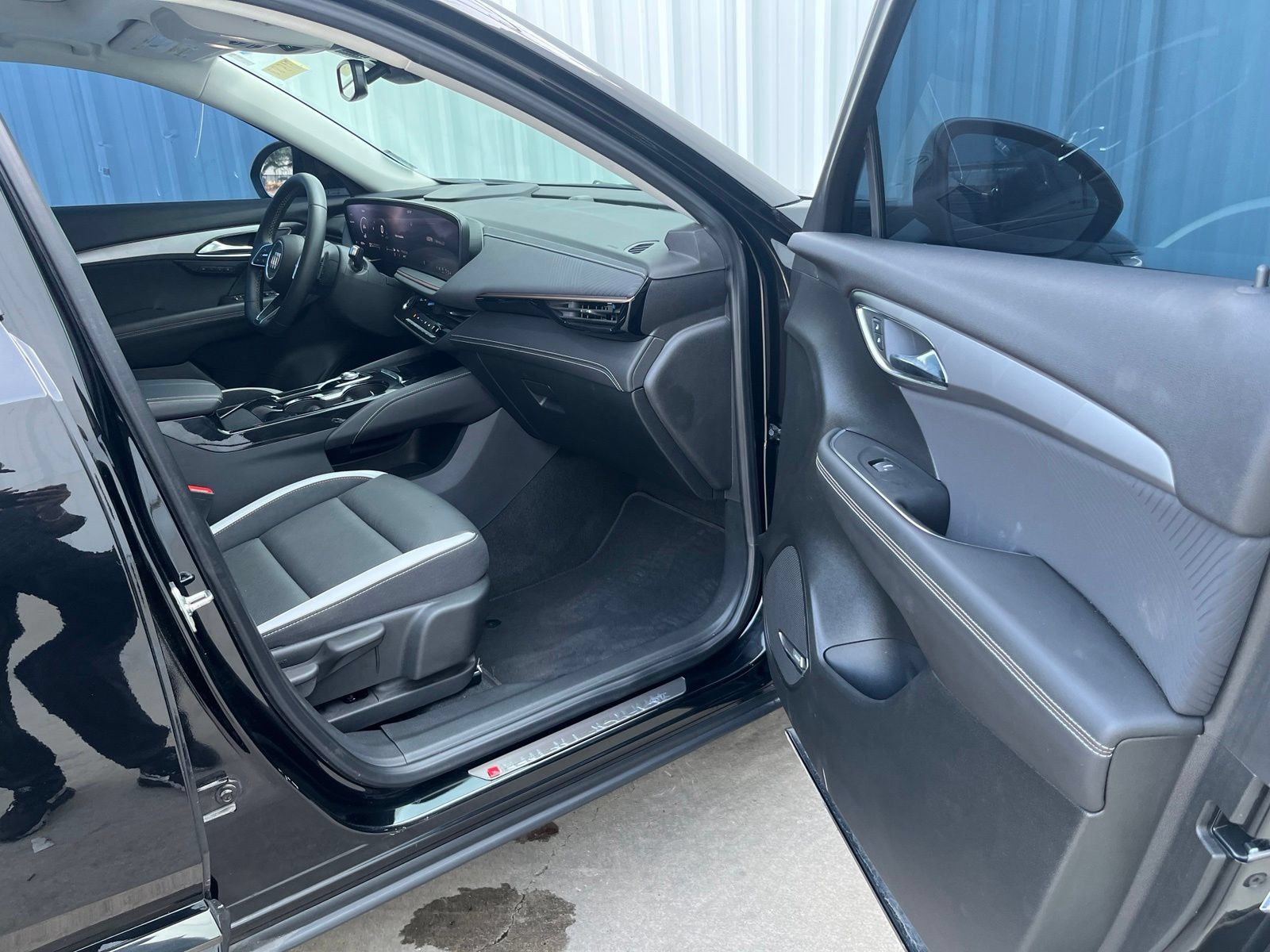 Used 2025 Buick Envision Sport Touring AWD/4WD image 16