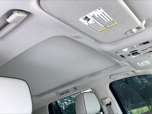 Used 2021 GMC Yukon Denali RWD image 28