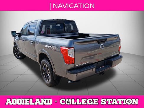 Used 2017 Nissan Titan PRO-4X w/ Pro-4x Convenience Package image 4