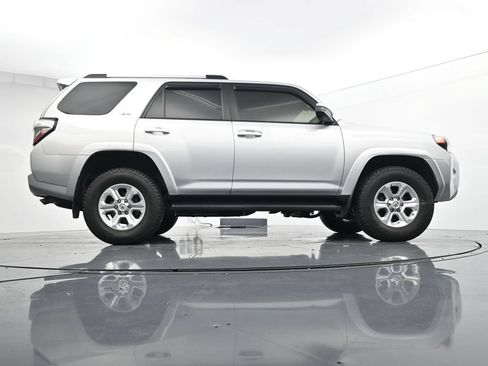 Used 2021 Toyota 4Runner SR5 AWD/4WD image 35