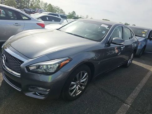 Used 2016 INFINITI Q70 3.7 image 1