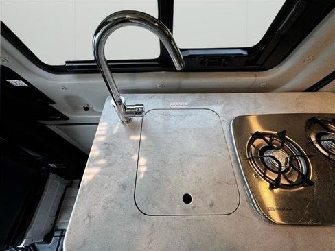 Used 2020 Mercedes-Benz Sprinter 2500 image 25