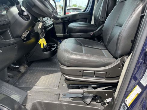 Used 2015 RAM ProMaster 2500 w/ Interior Convenience Group FWD image 9