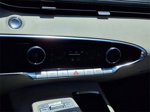 Used 2022 Genesis GV70 3.5T Sport w/ Sport Prestige Package image 5