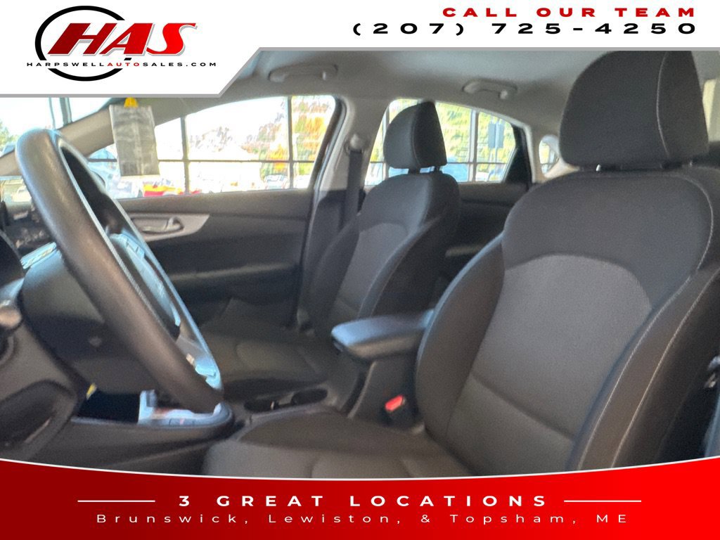 Used 2024 Kia Forte LXS FWD image 13