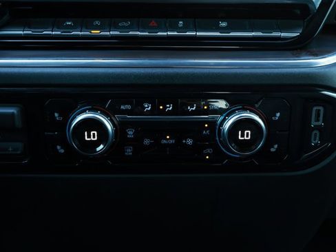 Used 2025 GMC Sierra 1500 SLT image 19